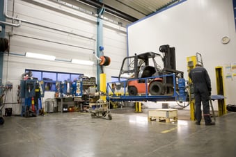 services-solutions-used-trucks (2)